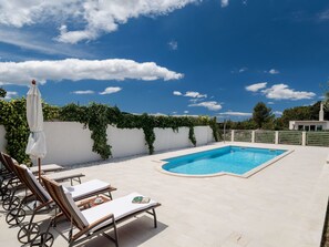Pool - Finca mit Garten, Grill und Terrasse by Interhome (Brač/Donji Humac)