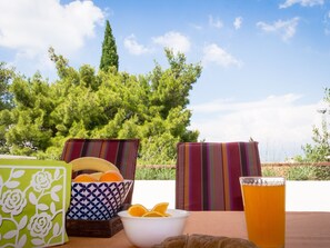 Outdoor dining - "Laurea" direkt am Strand by Interhome (Brač/Supetar)