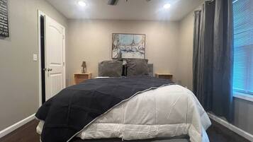 2 makuuhuonetta, silitysrauta/-lauta, Wi-Fi, vuodevaatteet