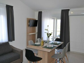 Dining - Nikica 3 by Interhome (Karlobag)