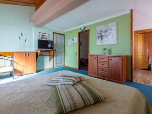 Internet - Appartement in Crikvenica mit Meerblick, Nähe Sandstrand by Interhome (Crikvenica)