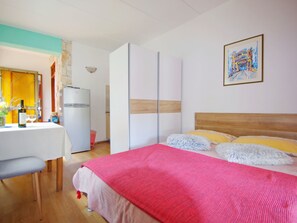 Internet - Studio "Goga" mit Terrasse, 800 m vom Strand entfernt by Interhome (Pula/Banjole)