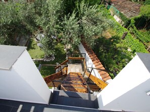 Property grounds - in Pula mit großem Dachbalkon. by Interhome (Bokordici)