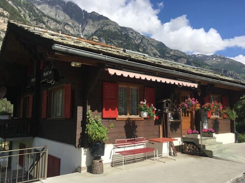 Chalet Veilchen by Interhome