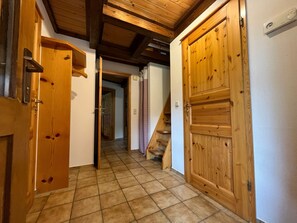 Interior - Sonnenhang by Interhome (Missen-Wilhams)
