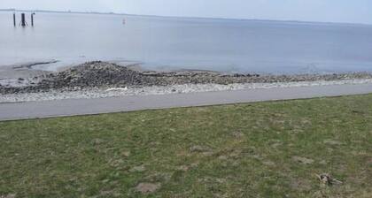 Haus am Wasser in Emden by Interhome