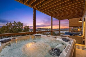 Outdoor spa tub - Private Hot Tub Condo with Panoramic Lake View, Free Tickets, Game & Fitness Rooms,Cmty Amenities (Kimberling City)