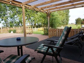 Outdoor dining - Huus Thimo by Interhome (Nessmersiel)