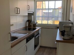 Fridge, microwave, oven, dishwasher - mit Südwestterrasse mit Stellplatz by Interhome (Nessmersiel)