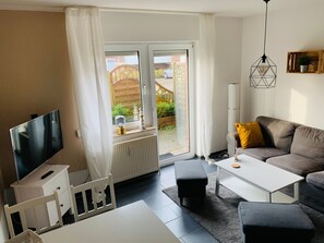 Living area - Wohnung mit eigener Terrasse und Panoramablick by Interhome (Nessmersiel)