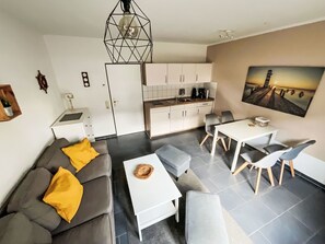 Living area - Wohnung mit eigener Terrasse und Panoramablick by Interhome (Nessmersiel)