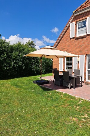 Outdoor dining - Auszeit in Nordwest by Interhome (Nessmersiel)