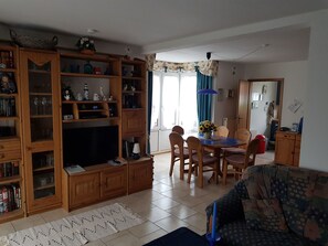 TV, DVD player - Vacation home Jenny by Interhome (Nessmersiel)