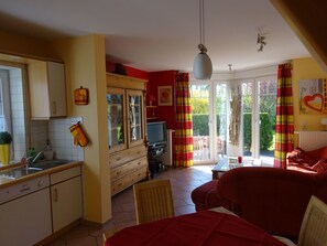 TV - Komfortable Doppelhaushälfte und großem Garten by Interhome (Nessmersiel)
