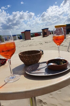 Outdoor dining - Apartment mit Terrasse am Südstrand by Interhome (Borkum)