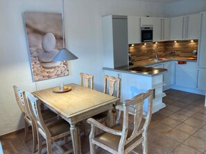 Dining - Appartement mit eigenem Parkplatz by Interhome (Borkum)