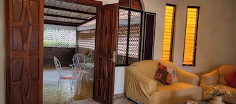 Room Camino Real, with private parking, ideal for couples.