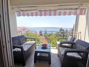Outdoor dining - Wohnung 50m vom Strand entfernt by Interhome (Crikvenica)