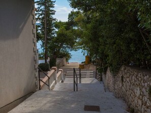 Property grounds - Wohnung 50m vom Strand entfernt, für 5 Personen by Interhome (Crikvenica)