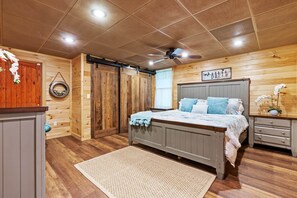 8 Schlafzimmer, Schreibtisch, Bügeleisen/Bügelbrett, kostenloses WLAN