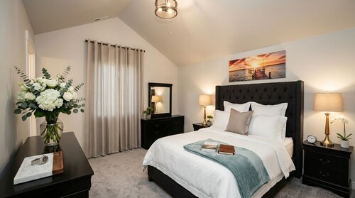 Peaceful 3-Bedroom Home - Private Room or Full Home Option

