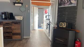 Fridge, oven, cookware/dishes/utensils