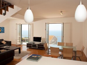 TV, DVD player - Großes Ferienhaus mit zwei Balkonen by Interhome (Dubrovnik/Cavtat)