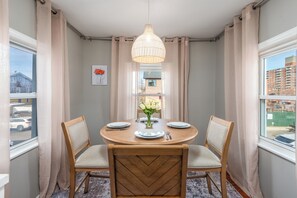 Dining - Cozy Seagate apartment with AC near the beach and transit. (Brooklyn)