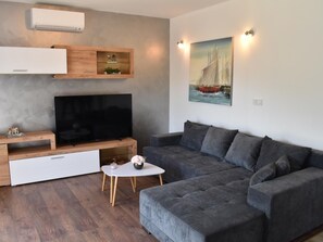 TV - für 8 Personen ca. 120 m² in Dubrava, Dalmatien (Gespanschaft Split-Dalmat by Interhome (Tugare)