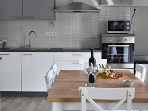 Fridge, microwave, oven, dishwasher - für 8 Personen ca. 120 m² in Dubrava, Dalmatien (Gespanschaft Split-Dalmat by Interhome (Tugare)