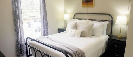 3 soverom, strykejern/-brett, reiseseng for barn og wi-fi (inkludert)