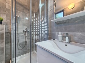 Bathroom - Ticic 4, Ciovo Sleeps 3 by Interhome (Trogir/Okrug Donji)