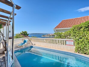 Pool - Ticic 4, Ciovo Sleeps 3 by Interhome (Trogir/Okrug Donji)