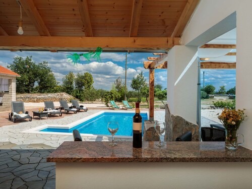 Villa Mystic Woods mit Pool by Interhome