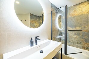 Hair dryer - Highest Vacation Home in Azores-Deluxe Penthouse (Ponta Delgada)