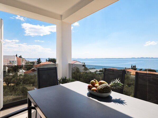 Outdoor dining - Ferienwhg. Zdrelac by Interhome (Pašman/Ždrelac)
