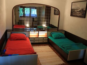 Internet - im Erdgeschoss mit Garten und Laube fur zwei Perssonen mit dem eigenen Parkplat by Interhome (Krk/Milohnići)
