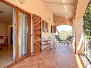 Outdoor dining - Wohnung "Viola" mit Balkon by Interhome (Novigrad (Istra))