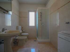 Towels - "Elena 4" direkt am Strand by Interhome (Novigrad (Istra))
