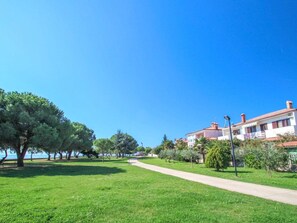 Property grounds - für 5 Personen ca. 70 m² in Novigrad, Adriaküste Kroatien (Westküste von I by Interhome (Buzinija)