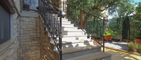 Enceinte de lâhĂ©bergement