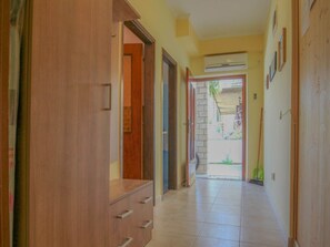 Interior - Wohnung 20m vom Strand entfernt by Interhome (Buzinija)