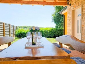 Outdoor dining - für 8 Personen ca. 150 m² in Dajla, Istrien (Umag und Umgebung) by Interhome (Buzinija)
