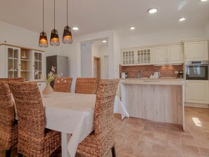 Dining - für 8 Personen ca. 150 m² in Dajla, Istrien (Umag und Umgebung) by Interhome (Buzinija)
