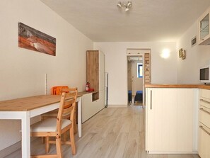Dining - für 3 Personen ca. 20 m² in Novigrad, Adriaküste Kroatien (Westküste von I by Interhome (Buzinija)