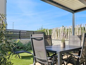 Outdoor dining - für 4 Personen ca. 82 m² in Stancija Vinjeri Novigrad, Adriaküste Kroatien by Interhome (Buzinija)