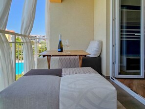 Outdoor dining - für 3 Personen ca. 60 m² in Stancija Vinjeri Novigrad, Adriaküste Kroatien by Interhome (Buzinija)