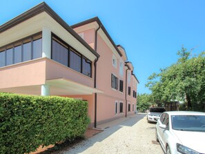 Exterior - Strandnahe Ferienwohnung Bruno 1 by Interhome (Umag/Juricani)
