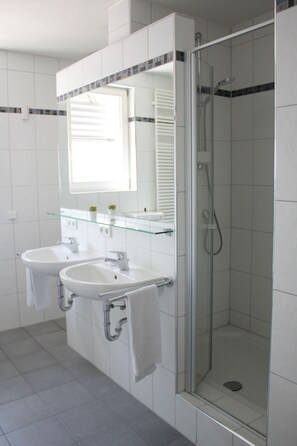Towels - River Residence Regensburg, großzügige Wohnung für bis zu 3 Personen by Interhome (Regensburg)