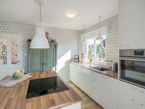 Fridge, microwave, oven, dishwasher - Vacation home Polly by Interhome (Nessmersiel)